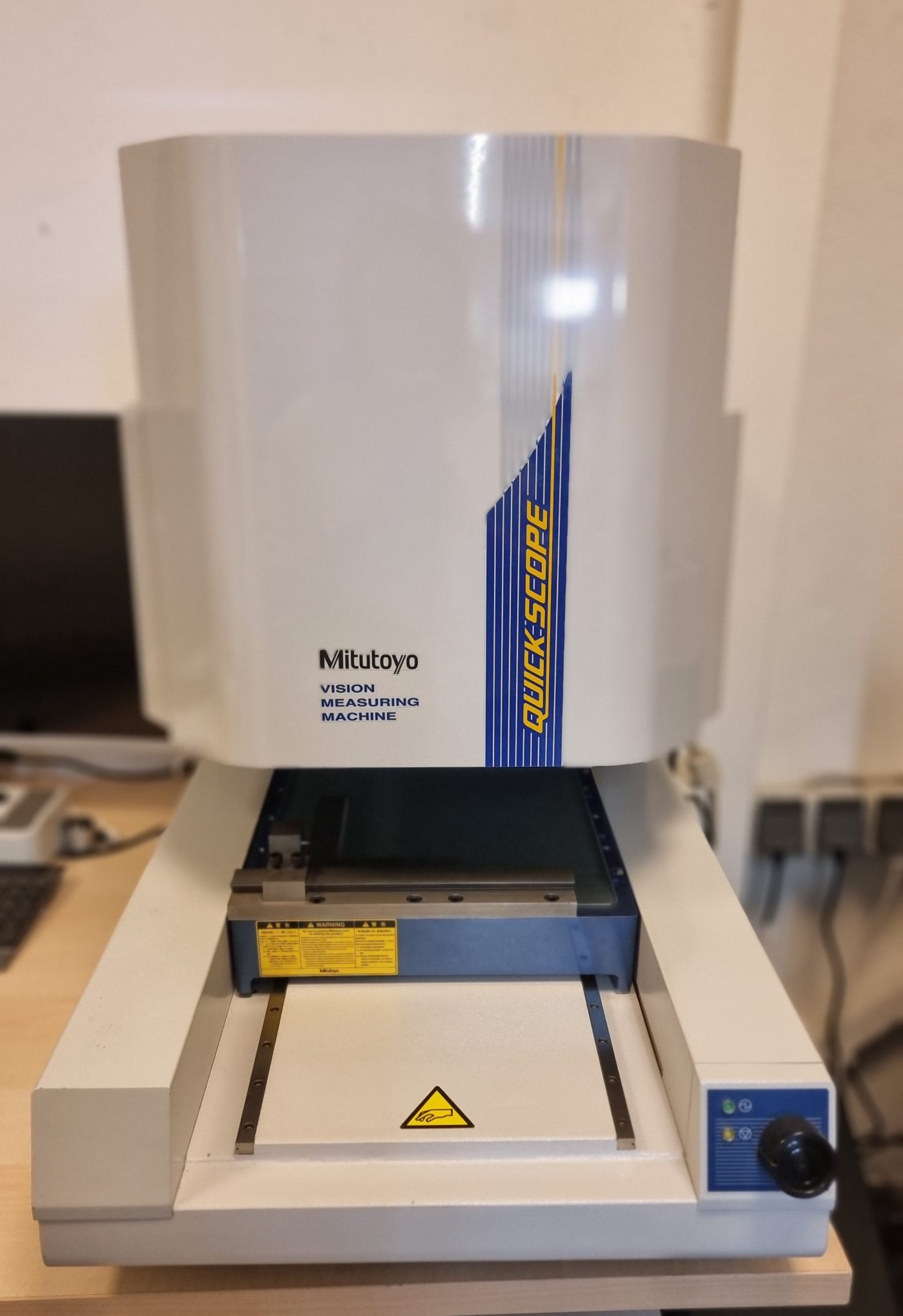 Mitutoyo Quick-Scope QS-2507 CNC